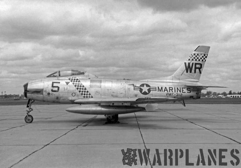 North-American-FJ-2-Fury-VMF-312-BuNo.-132057-ca-1955-Checkerboard-tail