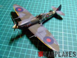 Spitfire Mk.IX in 1/72 by Eduard