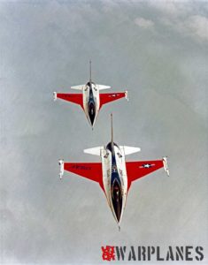 General Dynamics F-16-demonstrators in flight