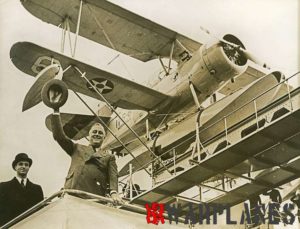 Curtiss SOC-3 Seagull of 11-F-6 on board of USS Indianapolis with President Roosevelt as visitor