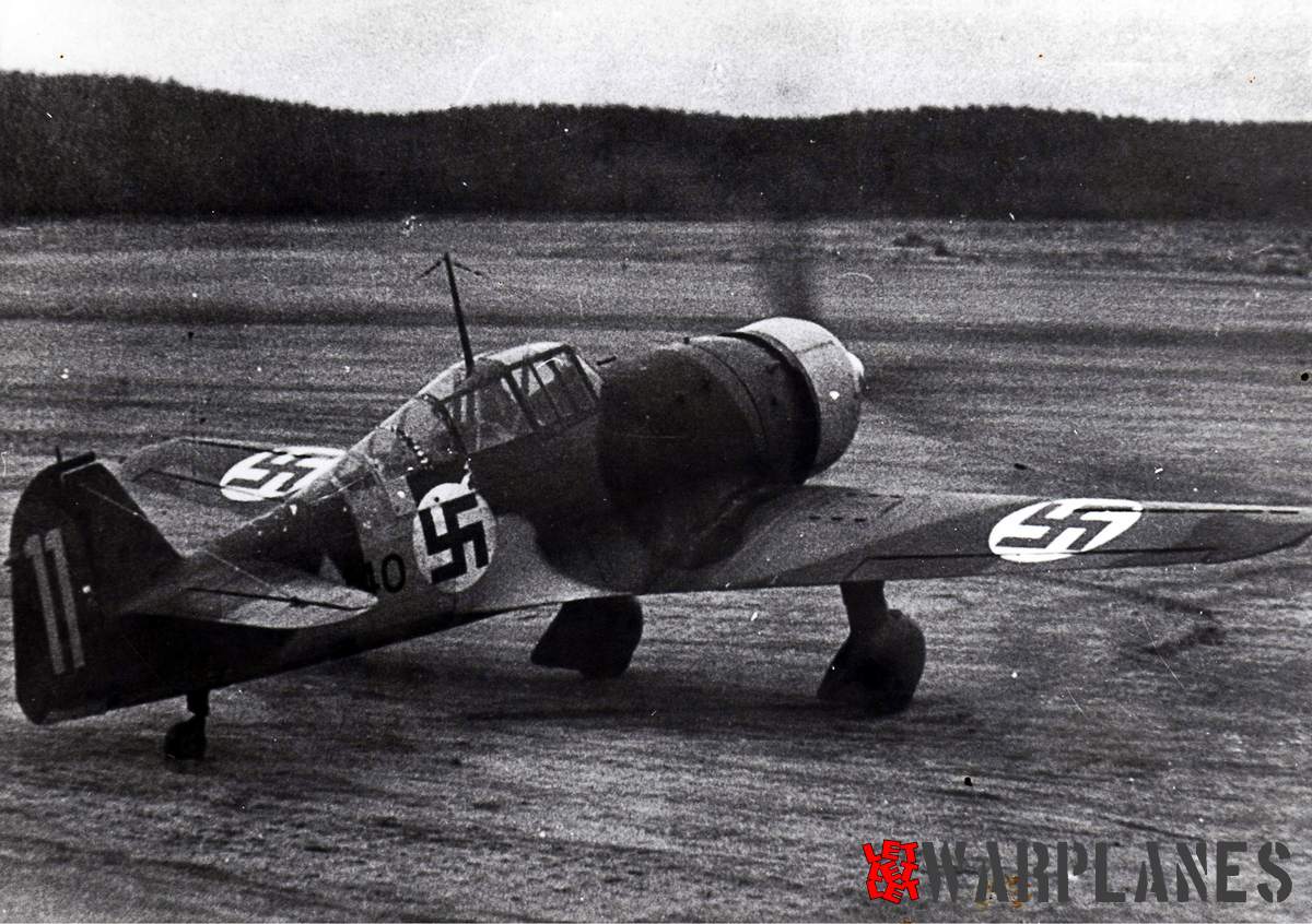 Fokker FR- 140 runing its engine. Note yellow cowling, which is used as the war marings. In the same color are number 11 on the vertical rudder. Note radio wires conected wo the wing tips. (credit- Olli Riekki and Risto Hiltunen)